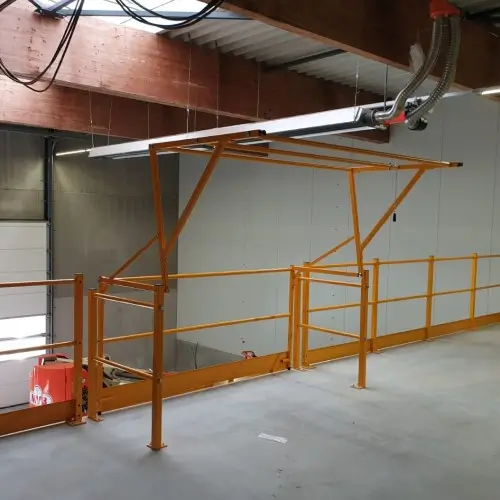 Mezzanine gate KH1024 on high floor warehouse