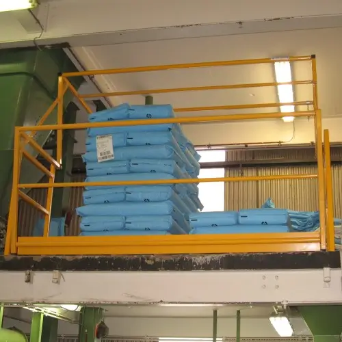 Pallet gate KH2030 for big bags on mezzanine plateau